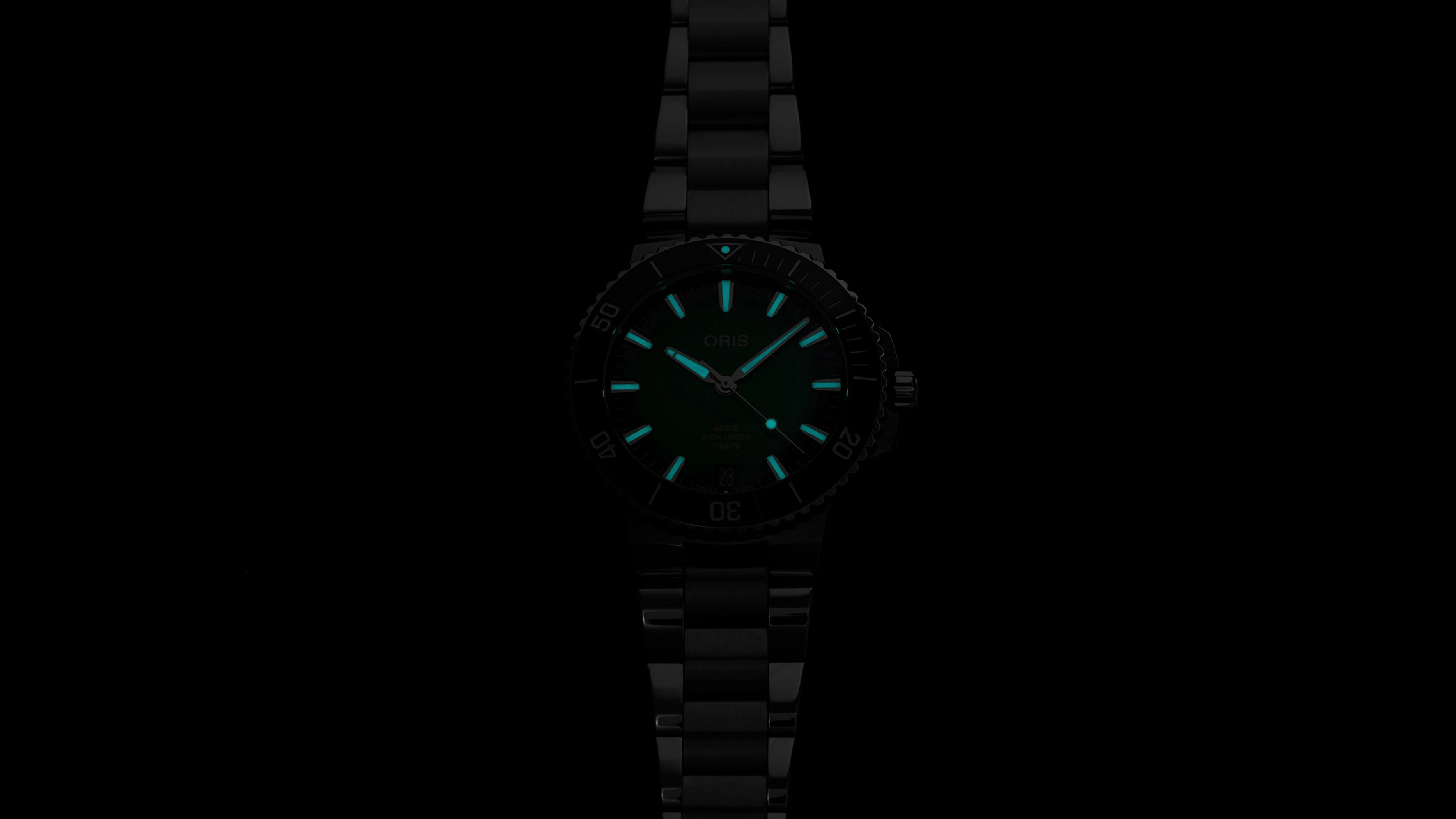 Oris Aquis Date Calibre 400 43.5mm Green Dial Men's Watch 01 400 7790 4157-07 8 23 02PEB