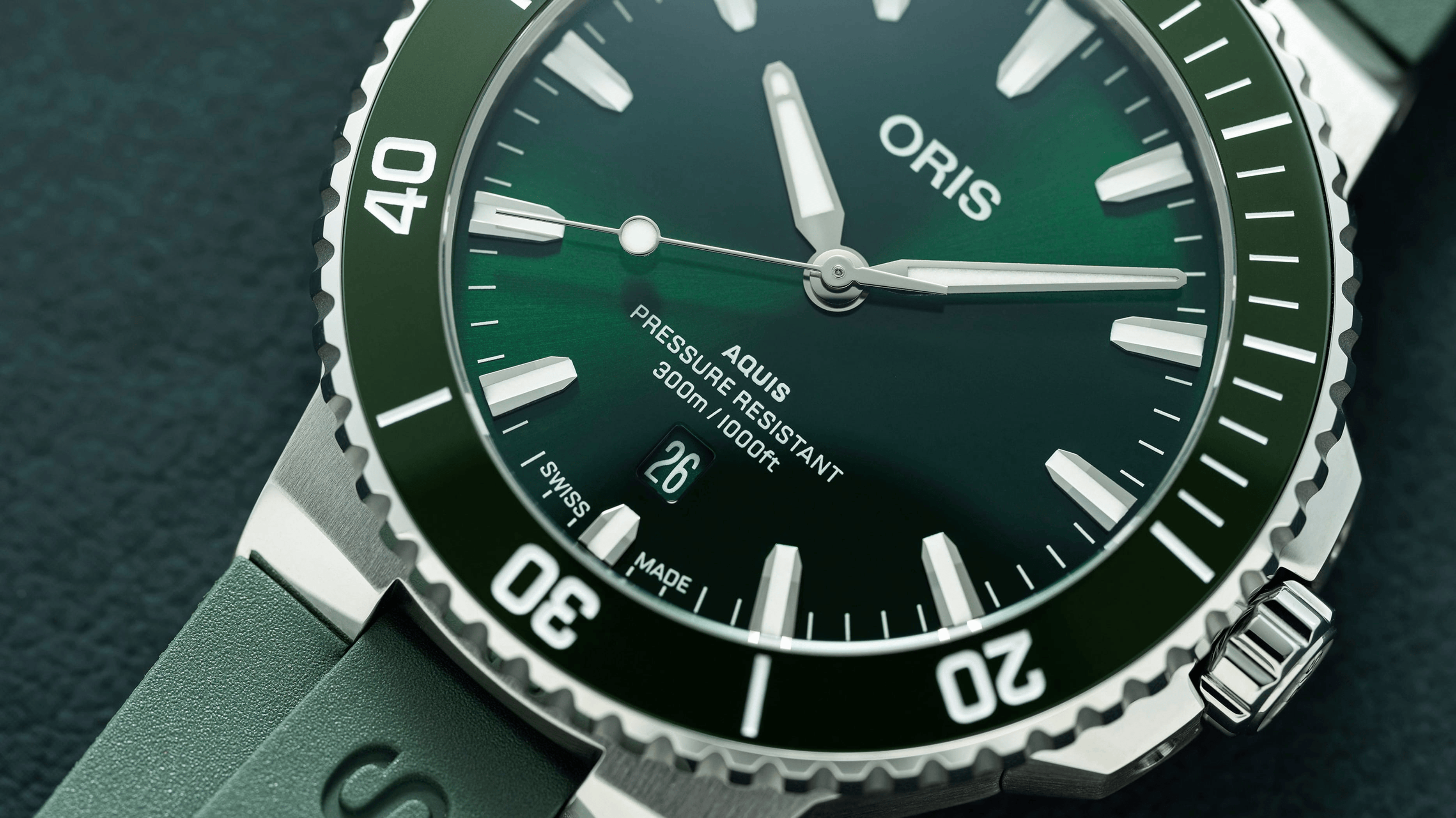 Oris Aquis Date 43.5mm Green Dial Men's Watch 01 733 7789 4157-07 4 23 37FC