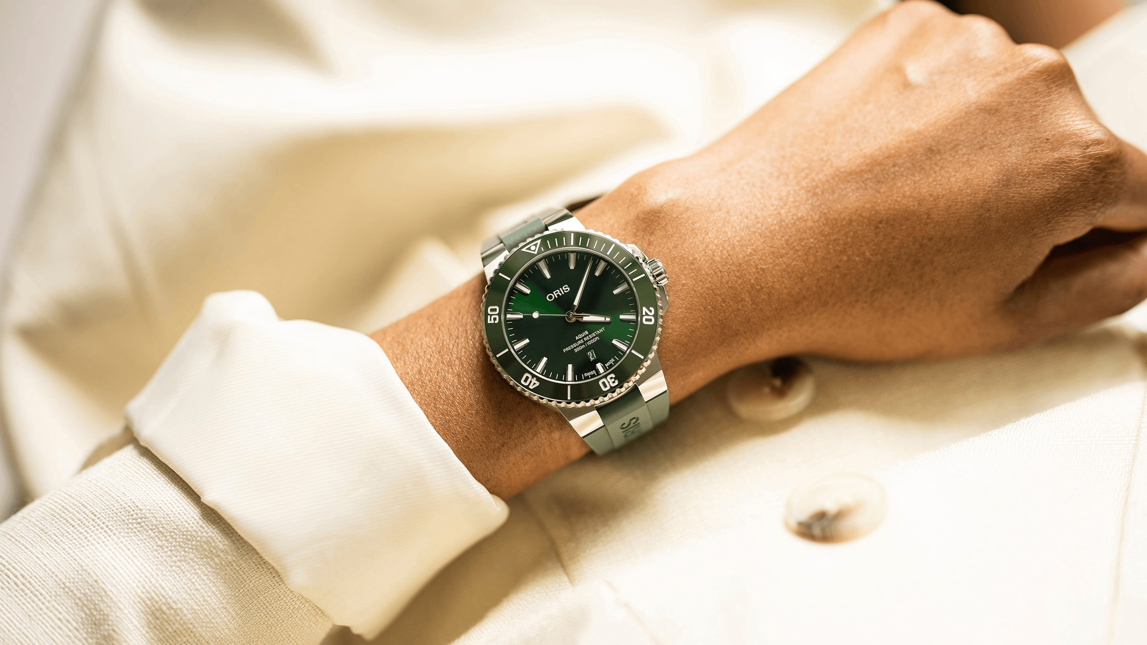 Oris Aquis Date 43.5mm Green Dial Men's Watch 01 733 7789 4157-07 4 23 37FC