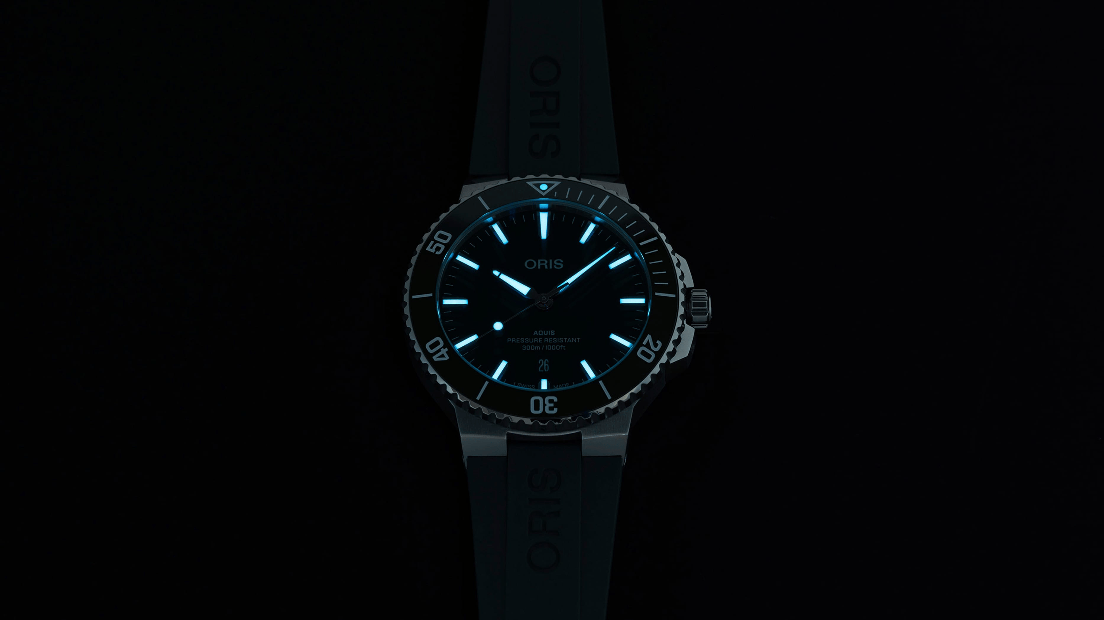 Oris Aquis Date 43.5mm Green Dial Men's Watch 01 733 7789 4157-07 4 23 37FC