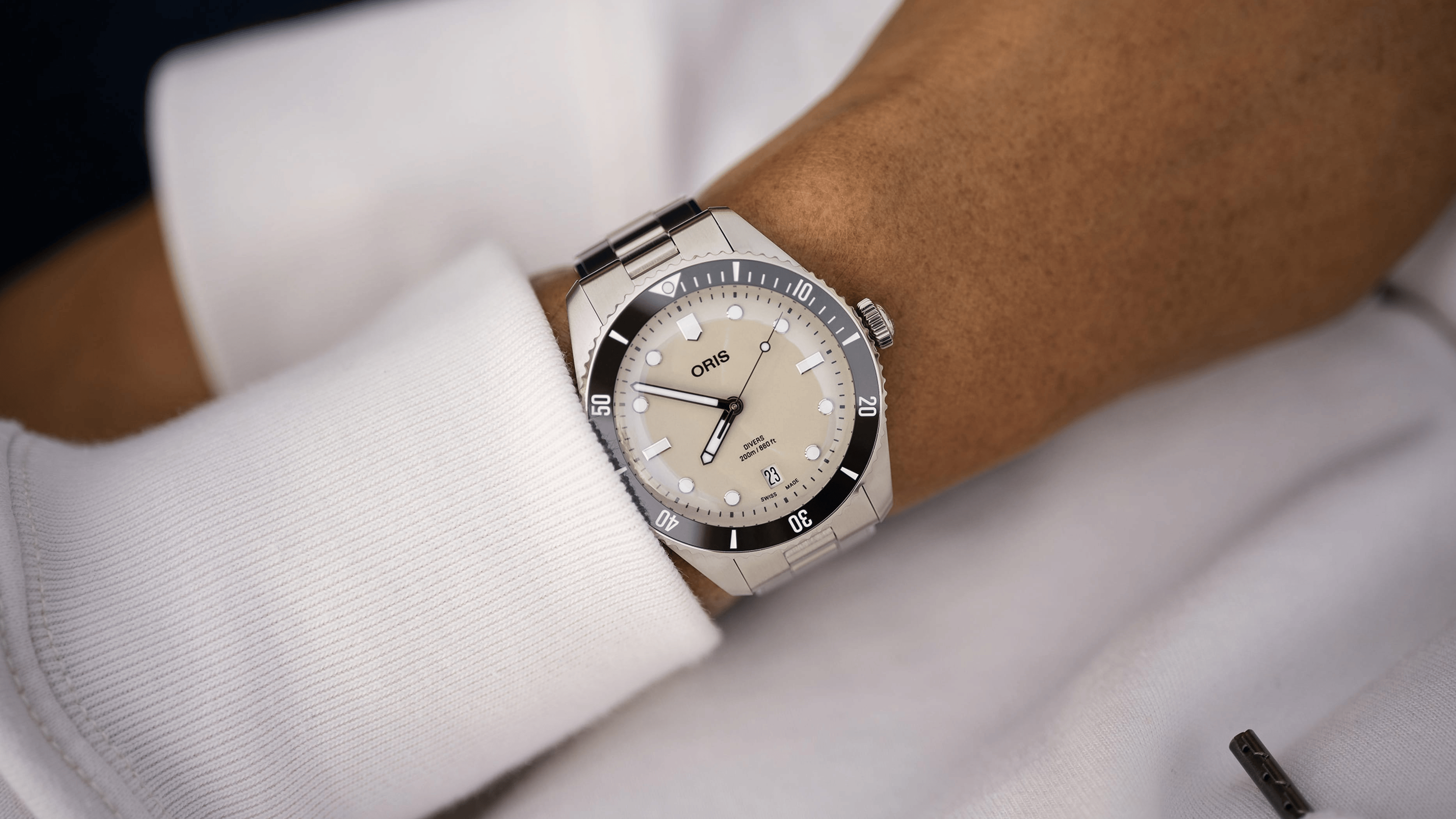 Oris Divers Date 39mm Beige Dial Men's Watch 01 733 7795 4051-Set