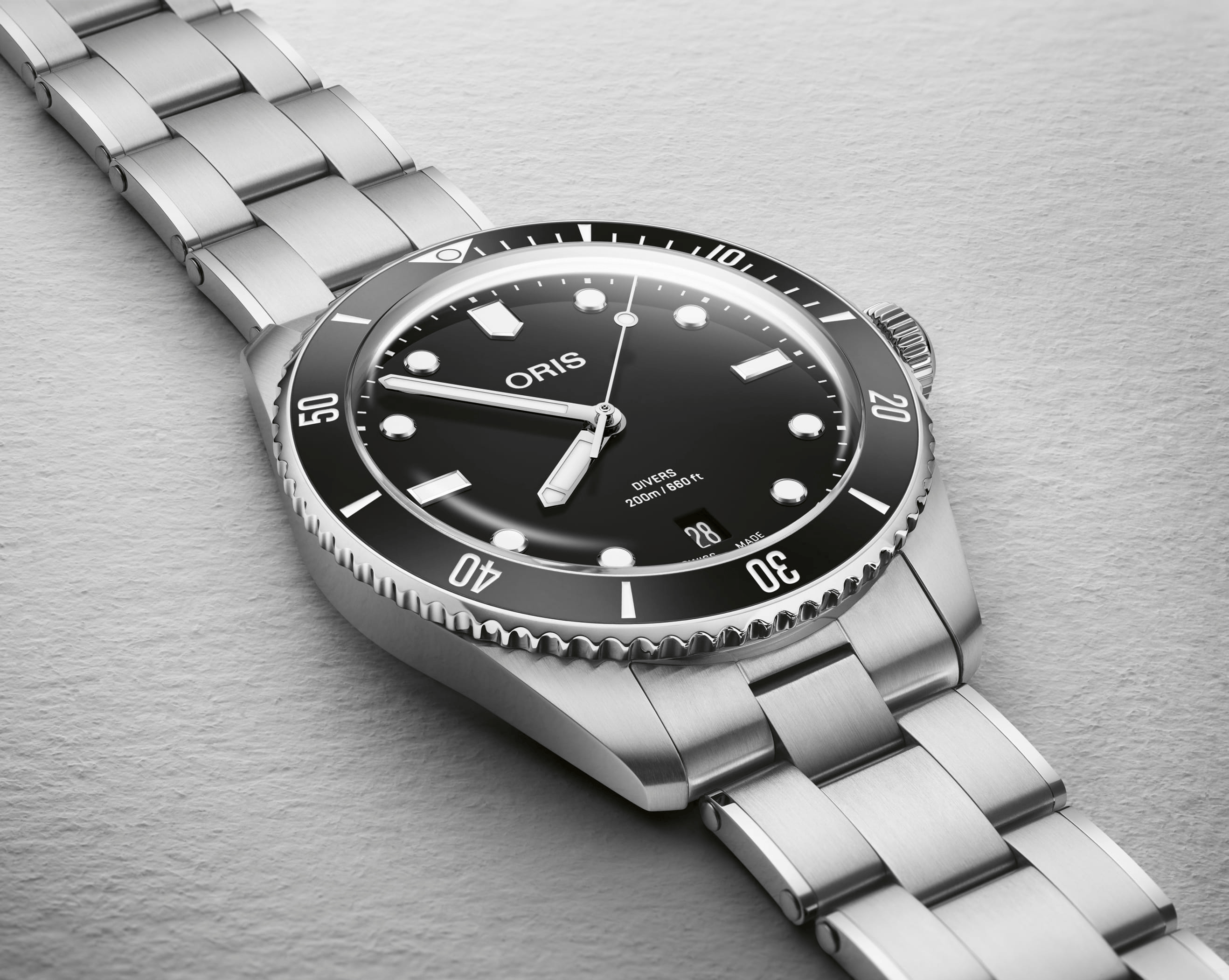 Oris Divers Date 39mm Black Dial Men's Watch 01 733 7795 4054-Set