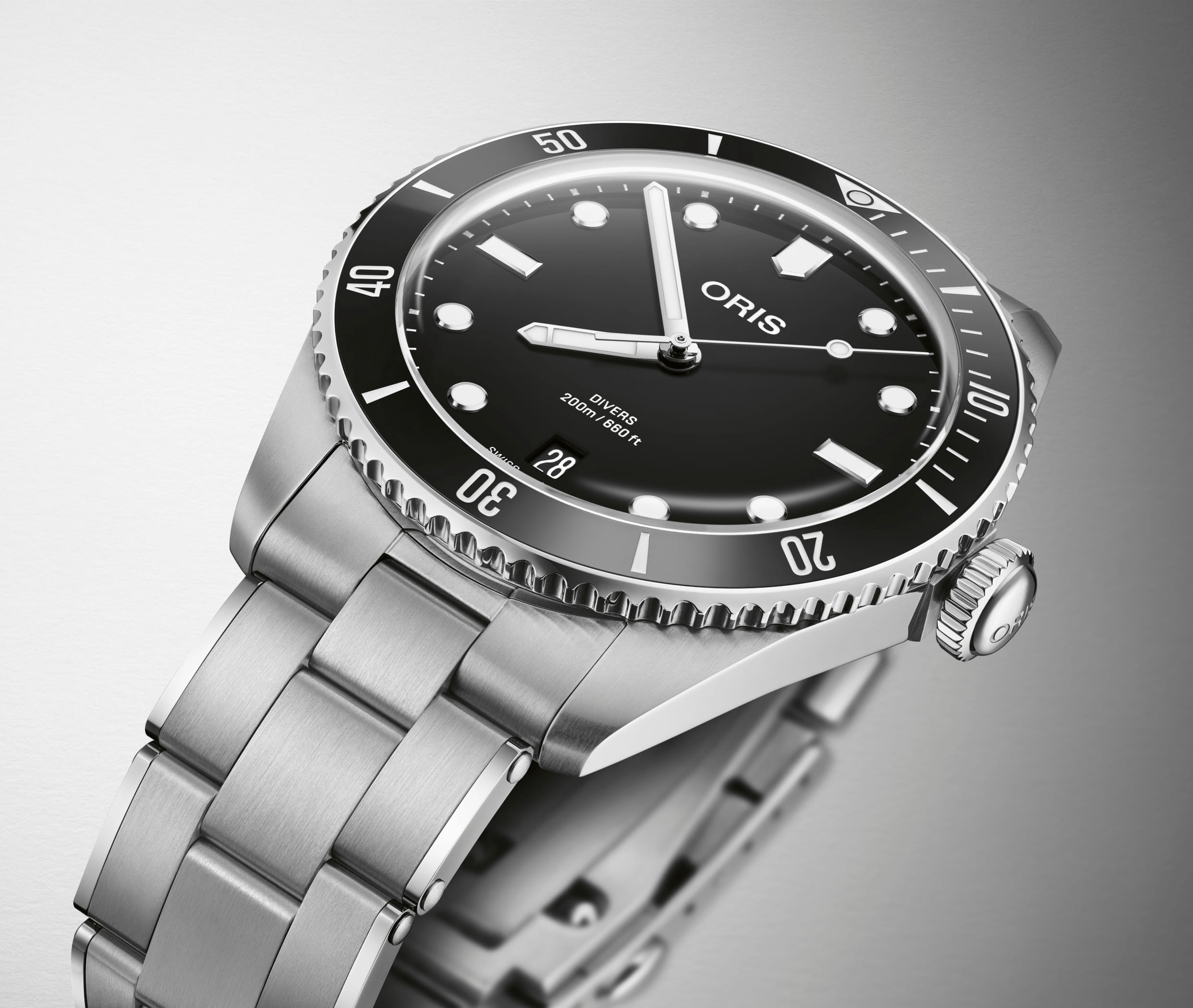 Oris Divers Date 39mm Black Dial Men's Watch 01 733 7795 4054-Set