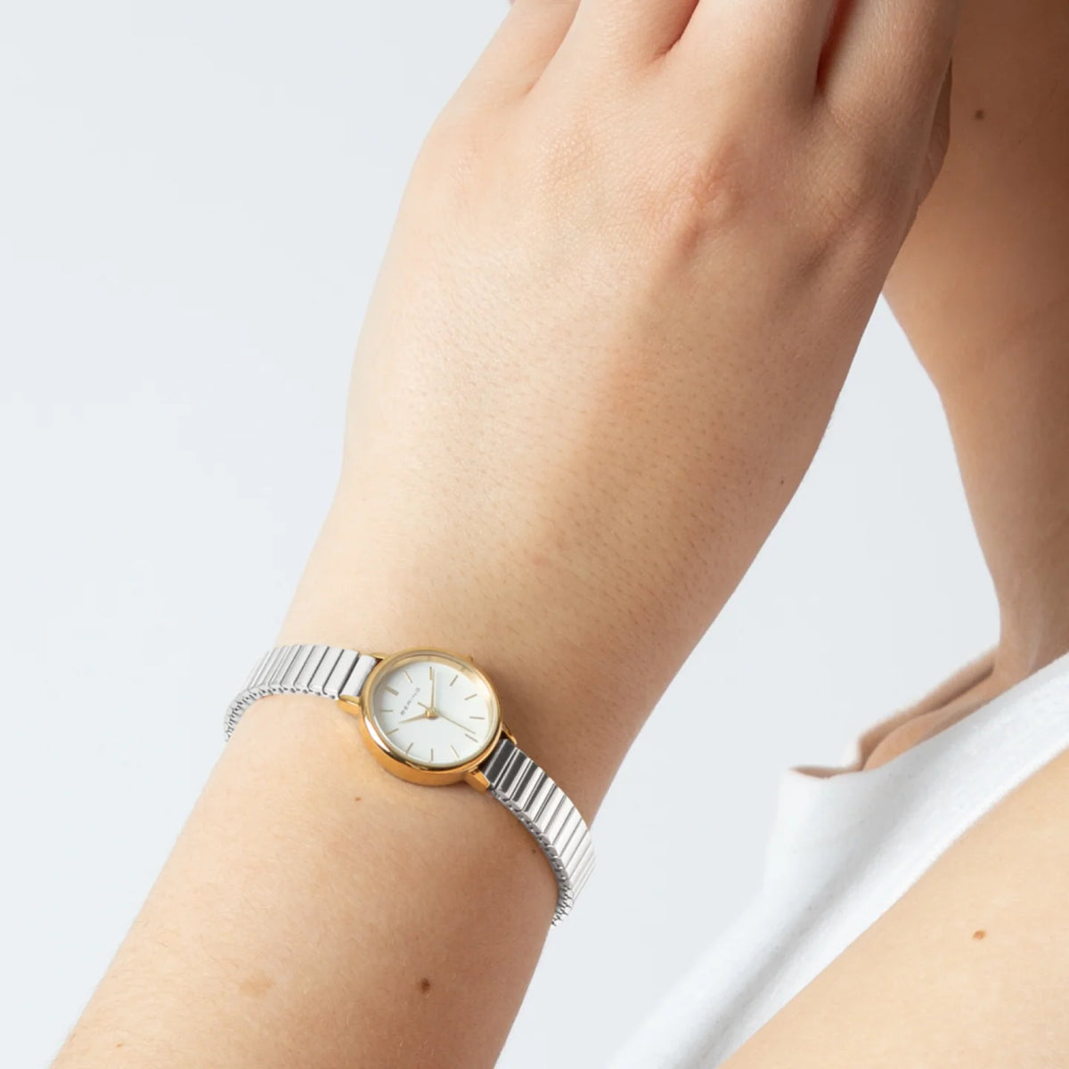 BERING Numerical Link Watch Gold Silver 28mm White Dial Women's Watch 11028-914