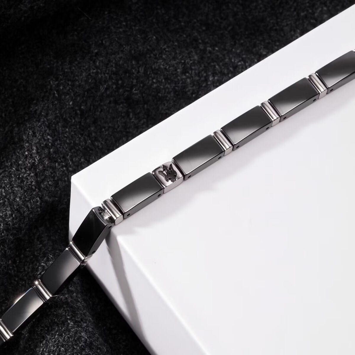 Maserati Ceramic Men's Ceramic Bracelet JM221ATZ04