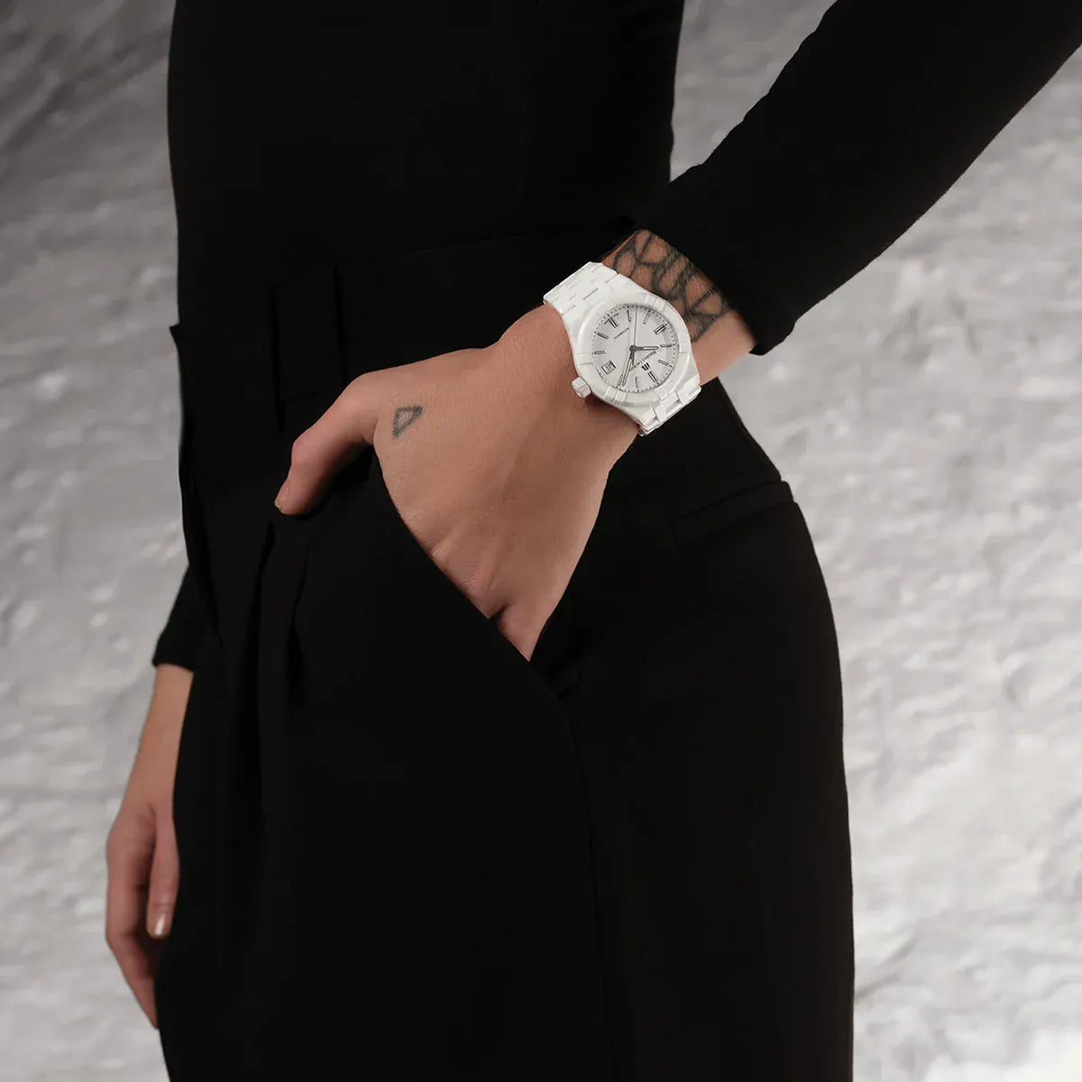 Maurice Lacroix AIKON Automatic Ceramic 39mm White Dial Men's Watch AI6007-CRM72-130-7