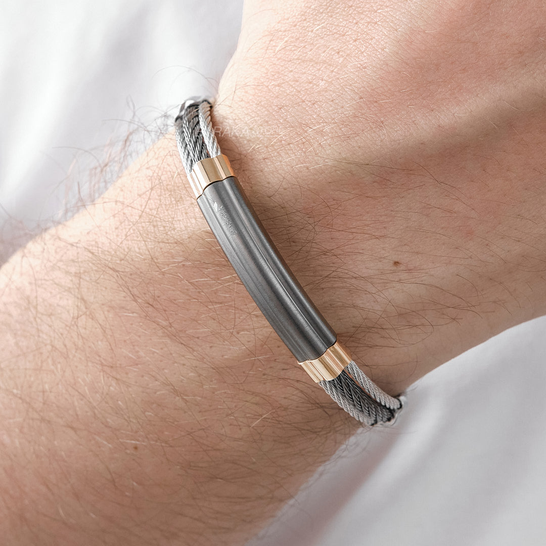 Baraka BR312801ROGR on wrist
