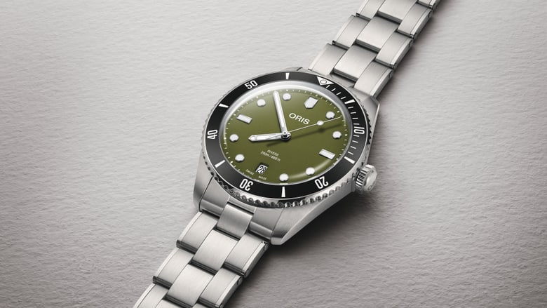 Oris Divers Date 39mm Green Dial Men's Watch 01 733 7795 4057-Set