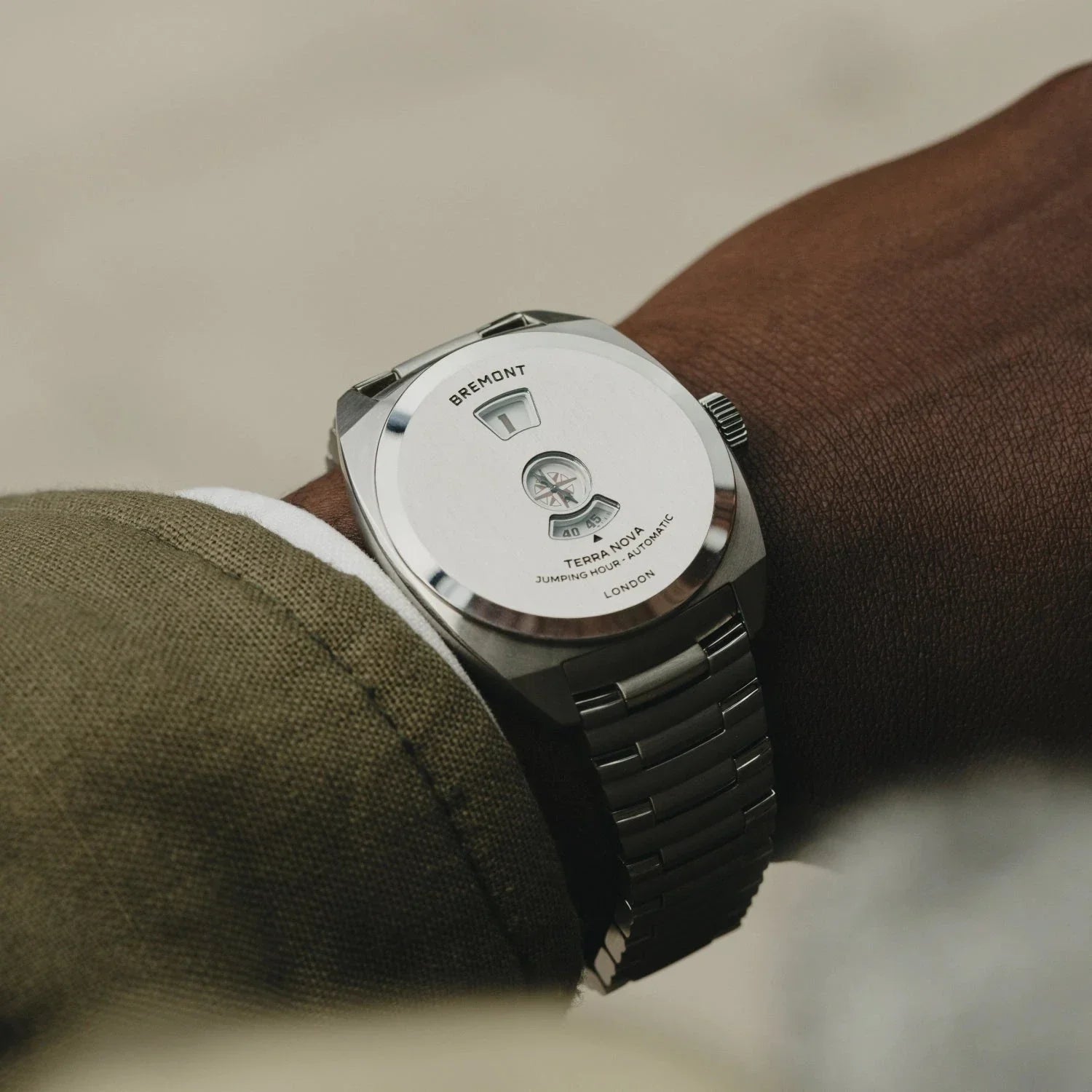 Bremont Terra Nova Jumping Hour 38mm Silver Closed-Case Design Dial Men's Watch TN38-JH-SS-CC-B