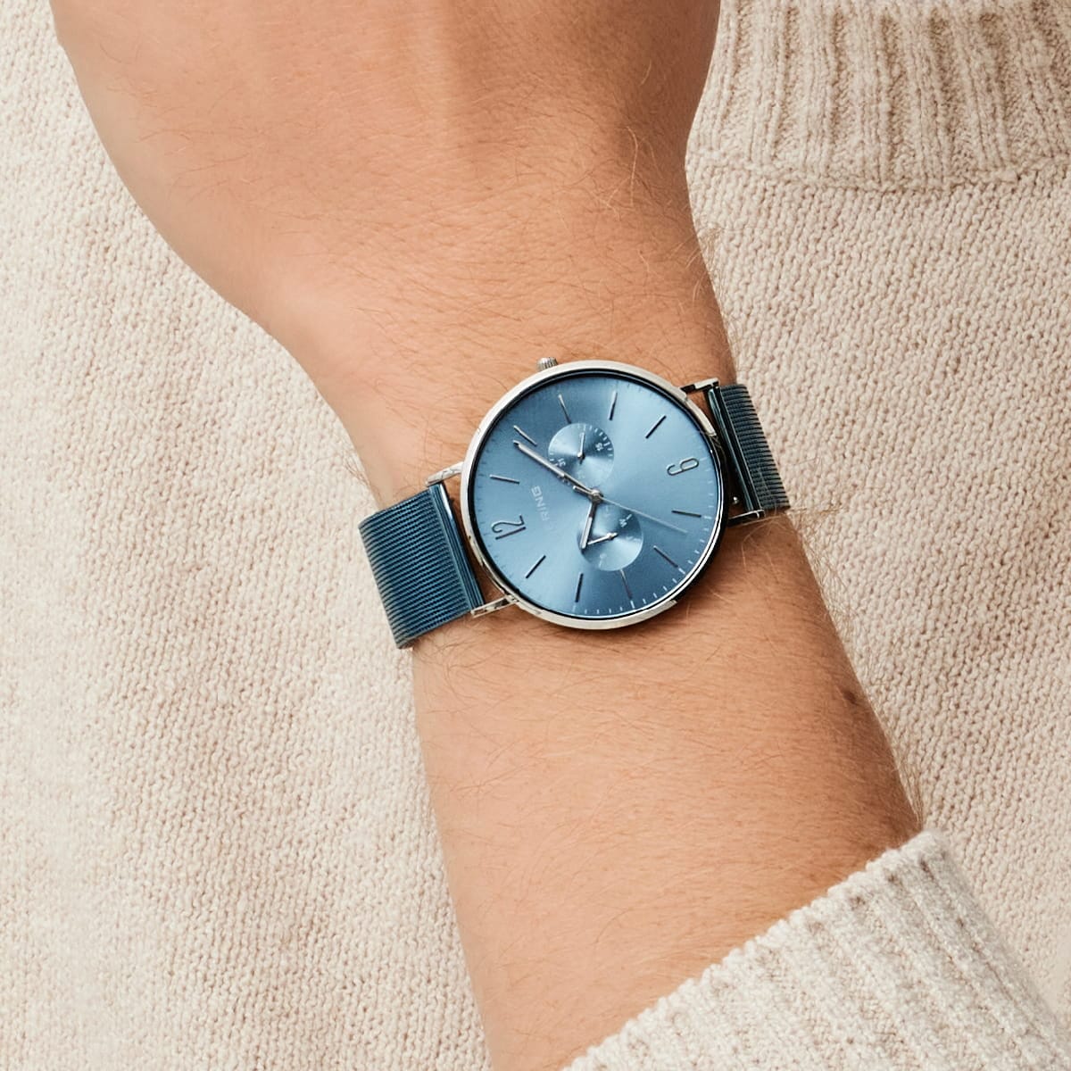 BERING Classic Polished Silver 40mm Blue Sunray Dial Men's Watch 14240-809