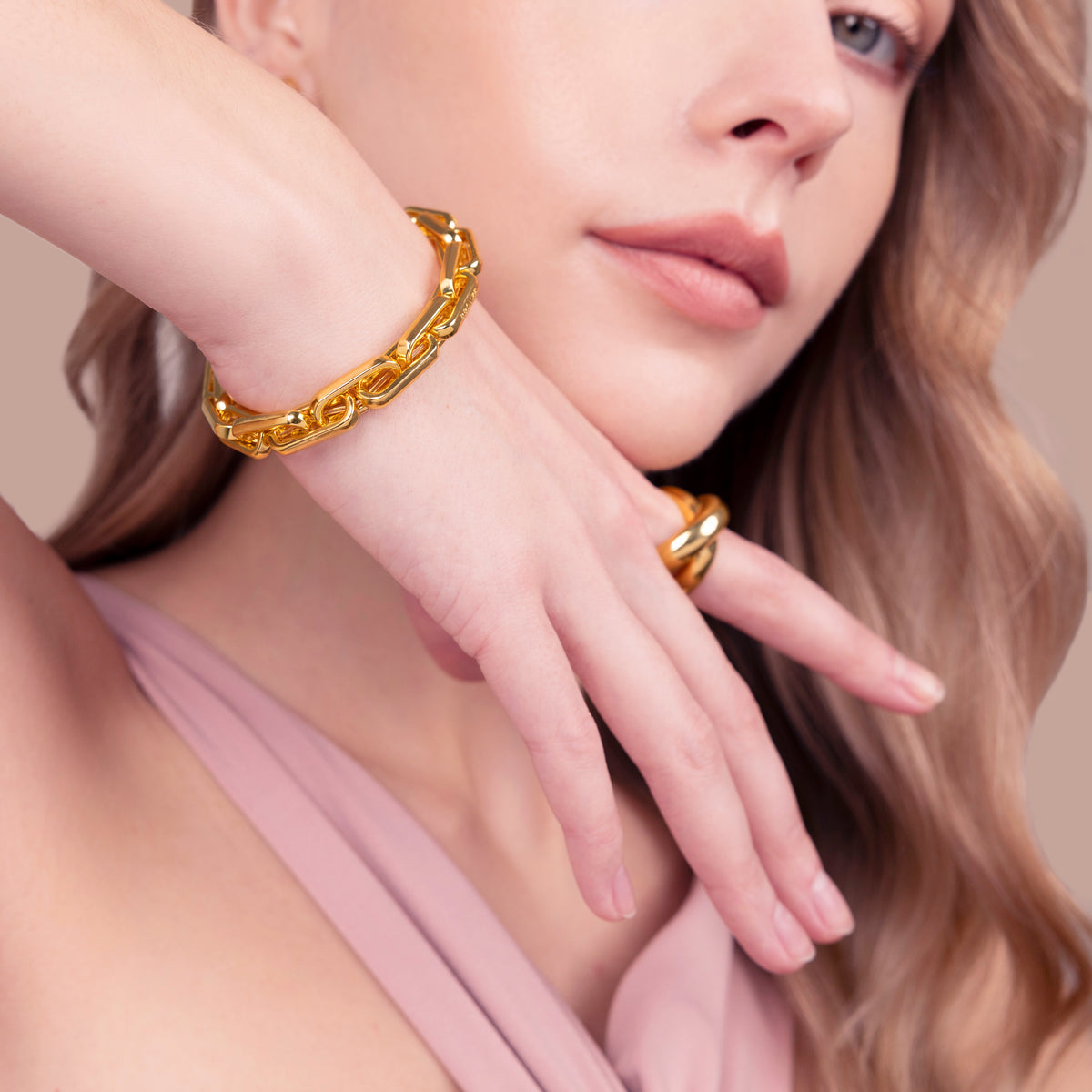 Bronzallure Golden Elongated Link Elastic Bracelet WSBZ02658Y.YG