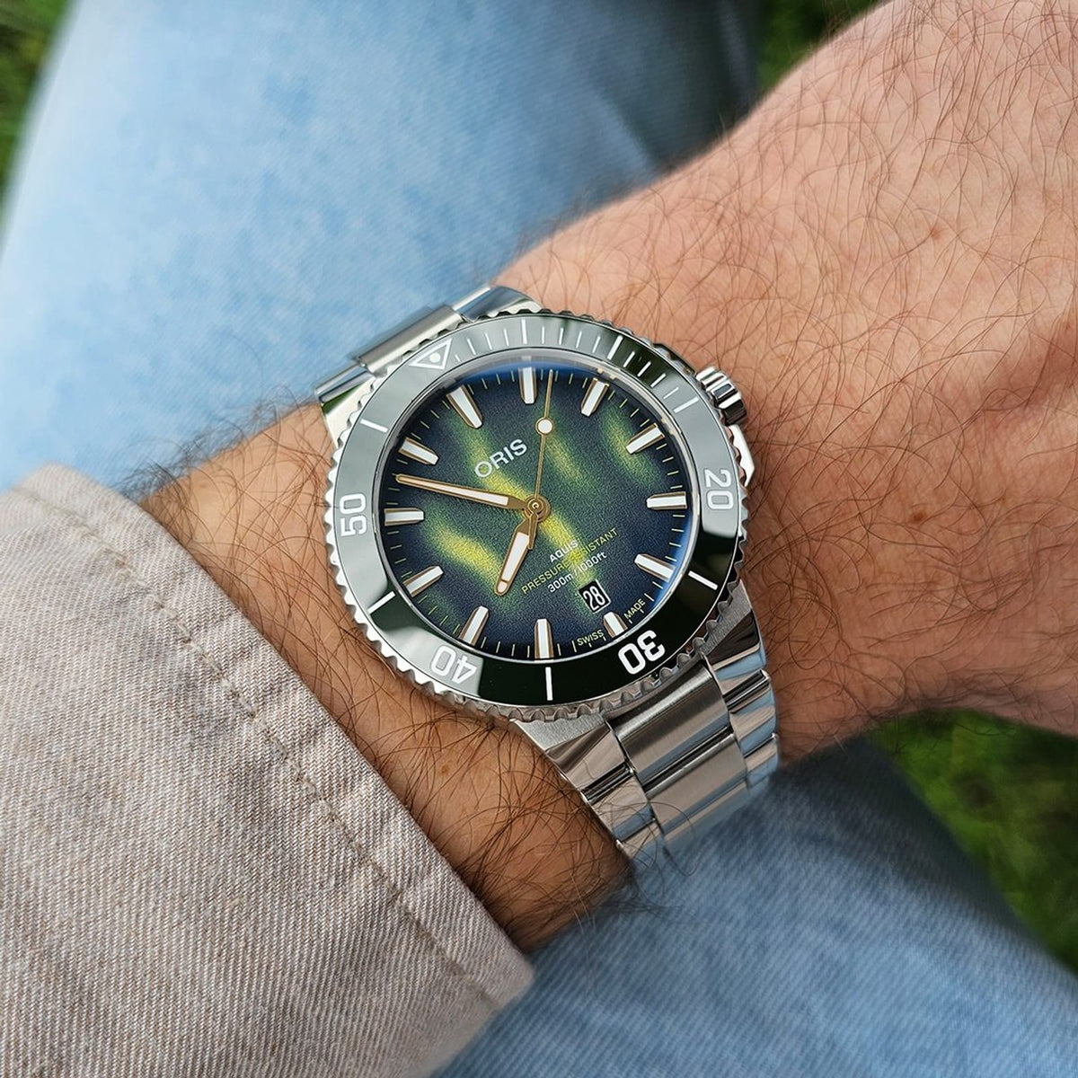 Oris Aquis Date Kelp Forest Limited Edition 41.5mm Green Dial Men's Watch 01 733 7787 4187-Set