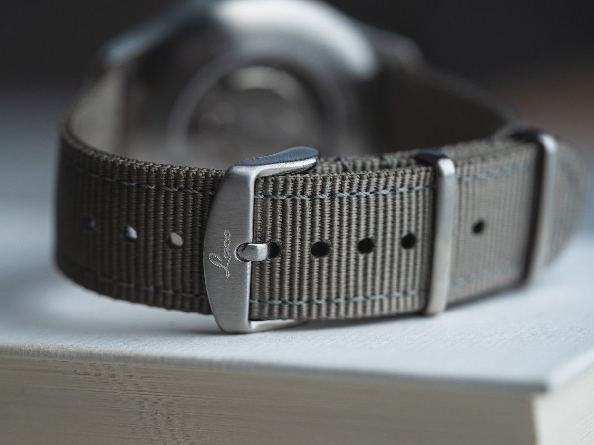 Laco Pilot Watches BASIC Aachen Blaue Stunde 39mm Blue Sunray Dial Men's Watch 862103.2