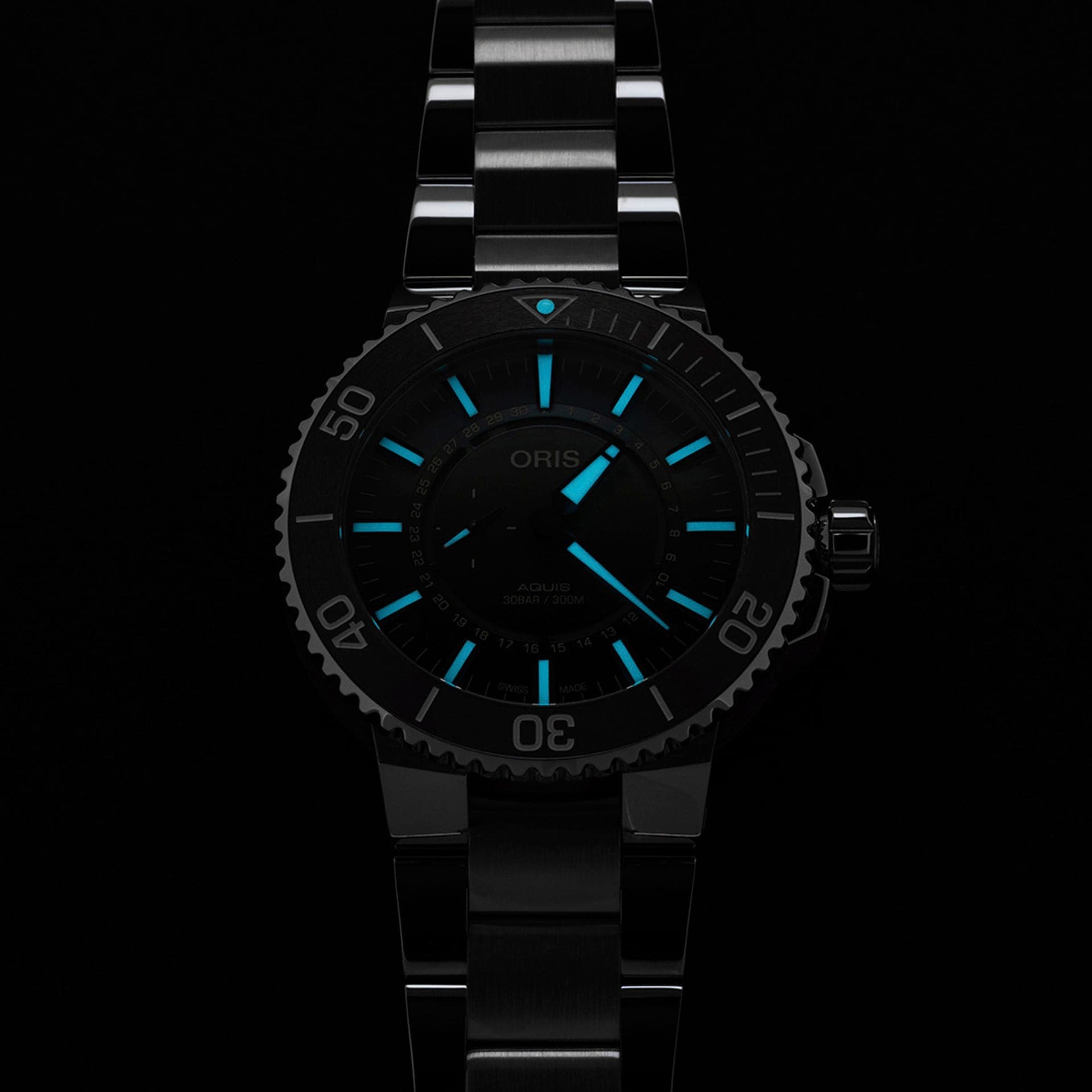 Oris Aquis Dat Watt Limited Edition II 43.5mm Green Dial Men's Watch 01 743 7734 4197-Set