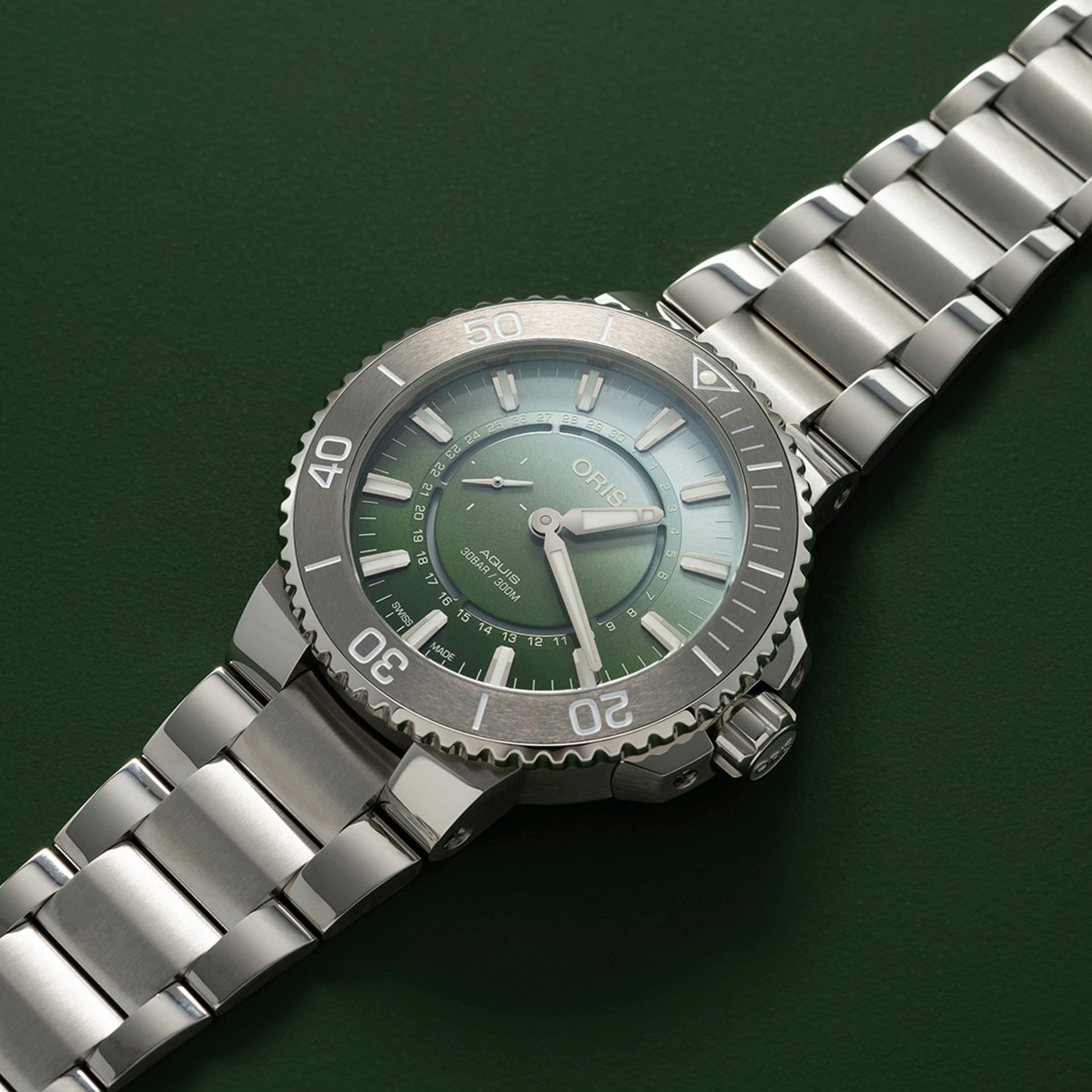 Oris Aquis Dat Watt Limited Edition II 43.5mm Green Dial Men's Watch 01 743 7734 4197-Set