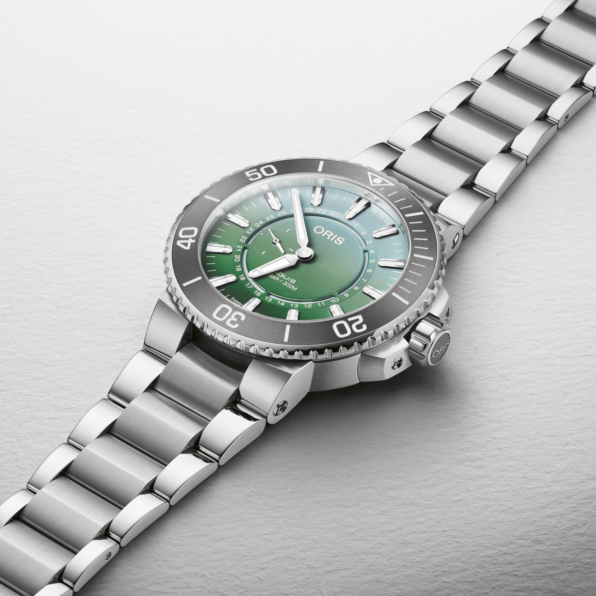 Oris Aquis Dat Watt Limited Edition II 43.5mm Green Dial Men's Watch 01 743 7734 4197-Set