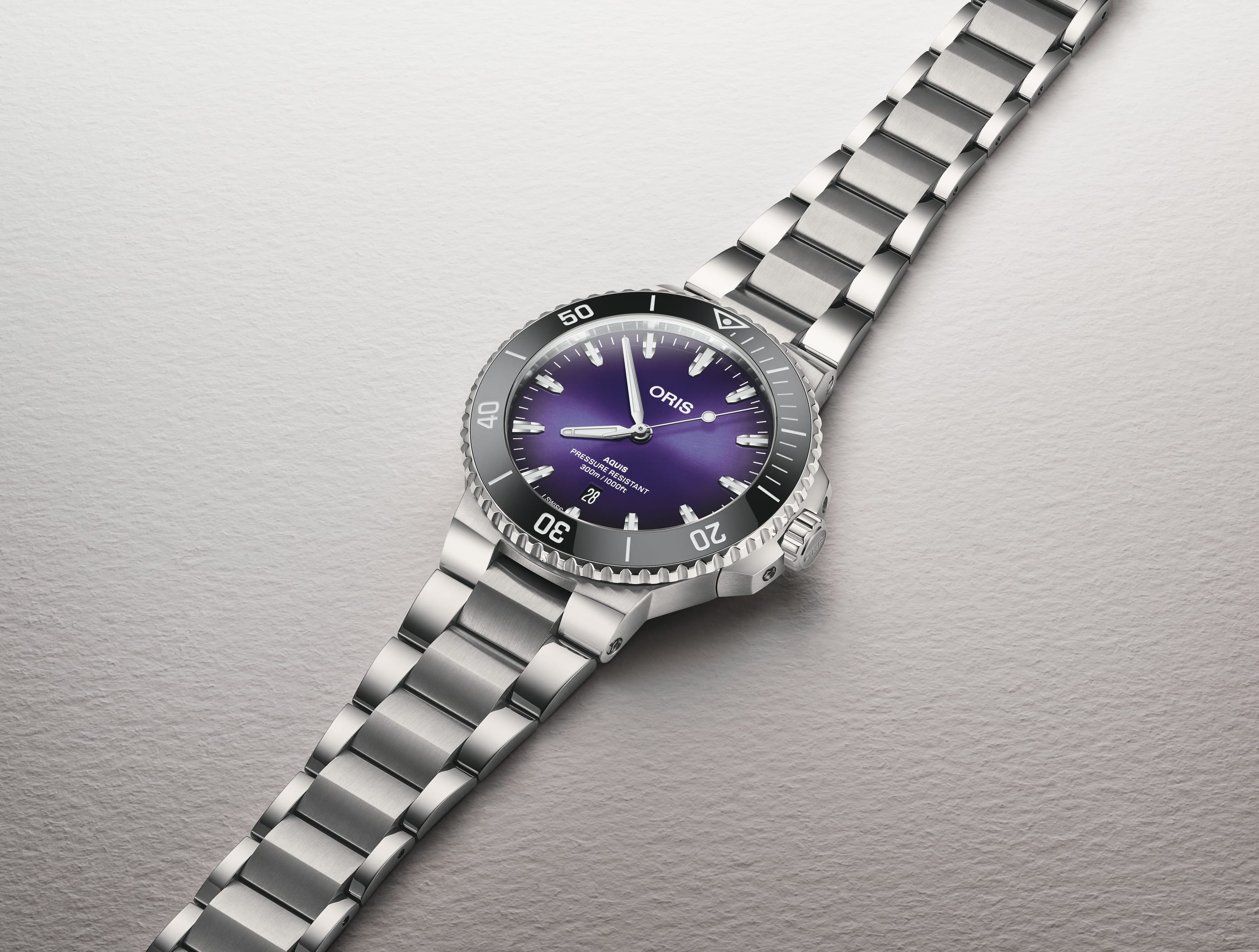Oris Aquis Date Taste of Summer 43.5mm Purple Dial Men's Watch 01 733 7789 4158-07 8 23 04PEB