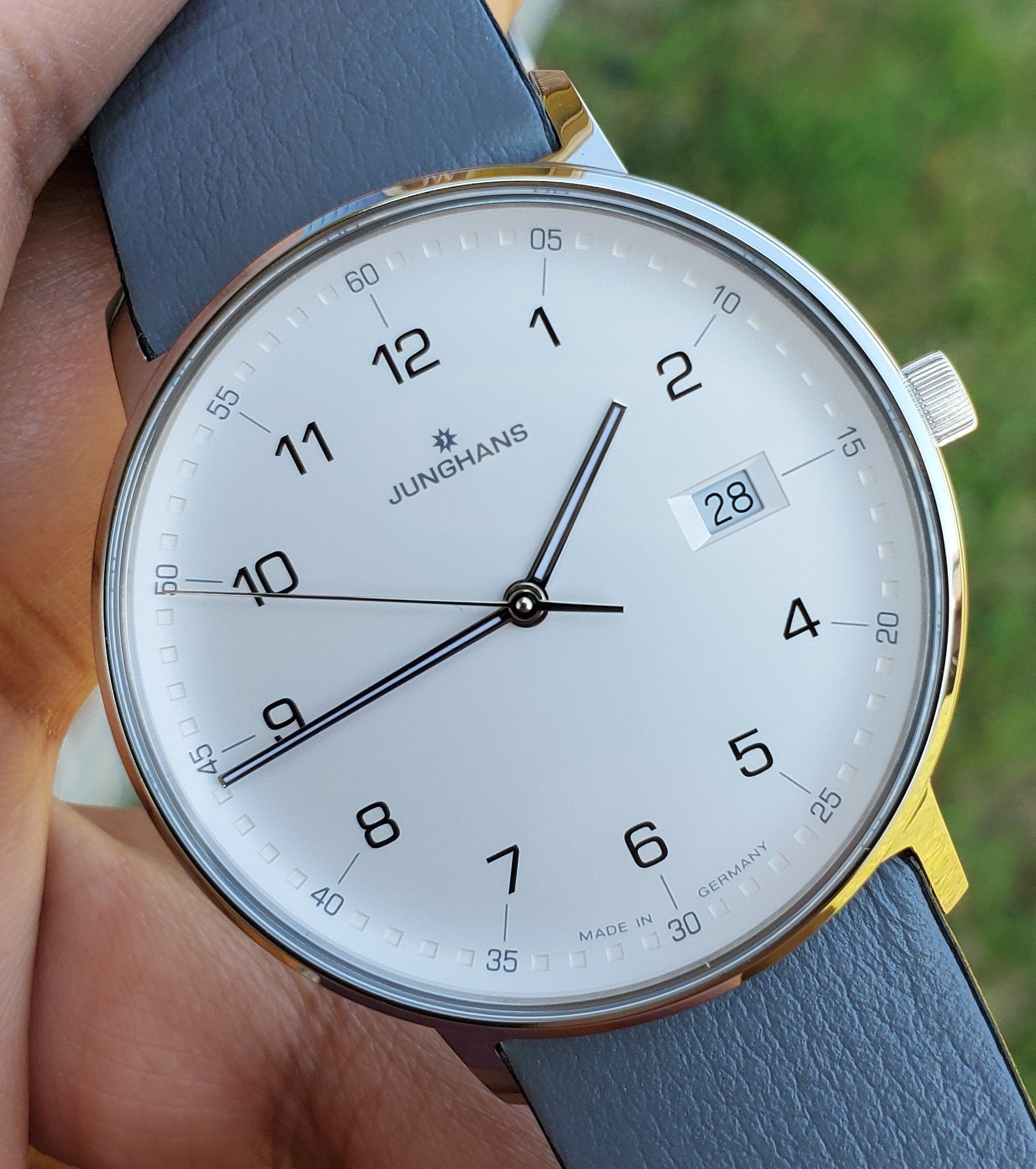 Junghans Form Quarz 39mm Grey Leather Strap Men's Watch 041/4885.00