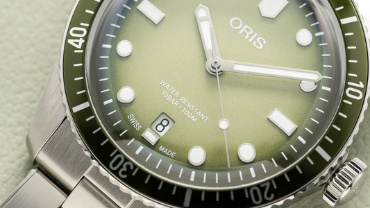 Oris Divers Sixty-Five Date 40mm Forest Green Men's Watch 01 733 7707 4057-07 8 20 18