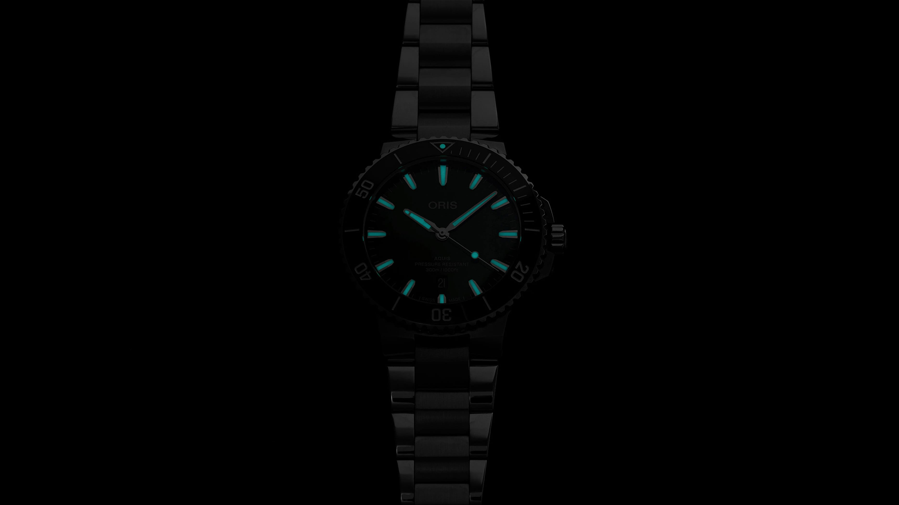 Oris Aquis Date 43.5mm Green Dial Men's Watch 01 733 7789 4157-07 8 23 04PEB