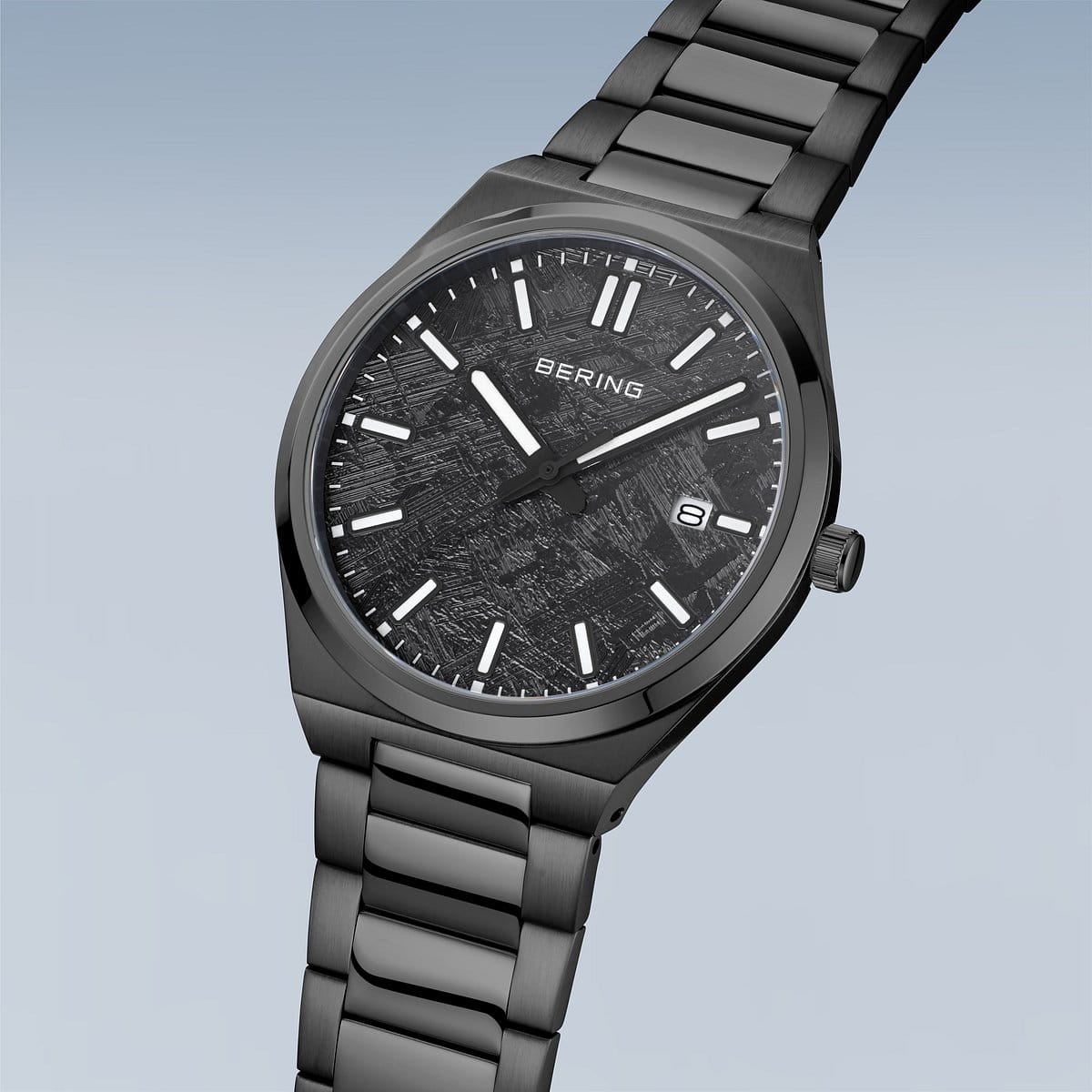 BERING Classic Brushed Black 39mm Black Öldruck Dial Men's Watch 17639-722