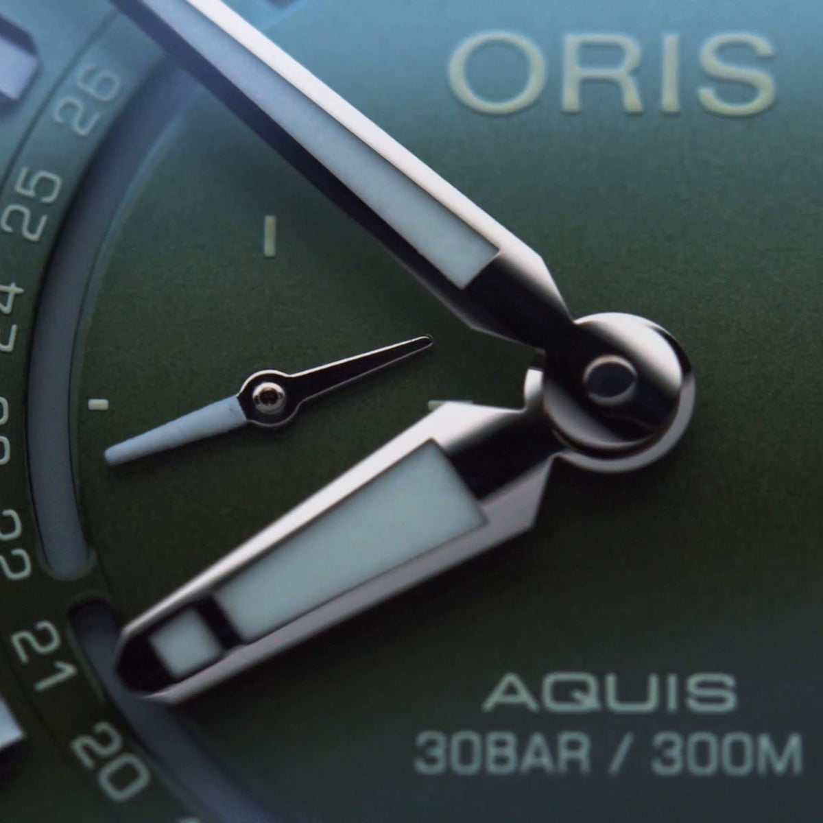 Oris Aquis Dat Watt Limited Edition II 43.5mm Green Dial Men's Watch 01 743 7734 4197-Set