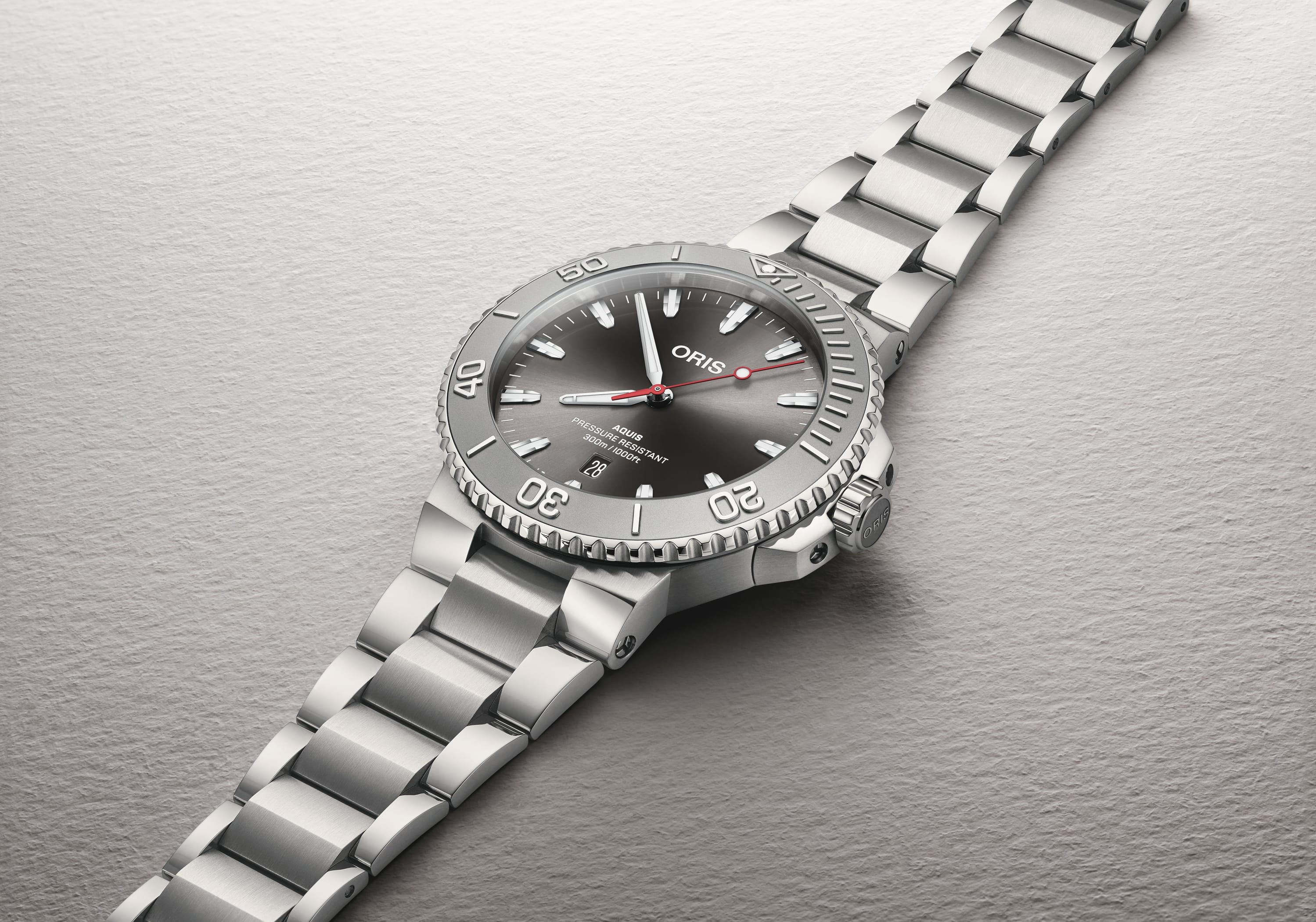 Oris Aquis Date Relief 43.5mm Grey Dial Men's Watch 01 733