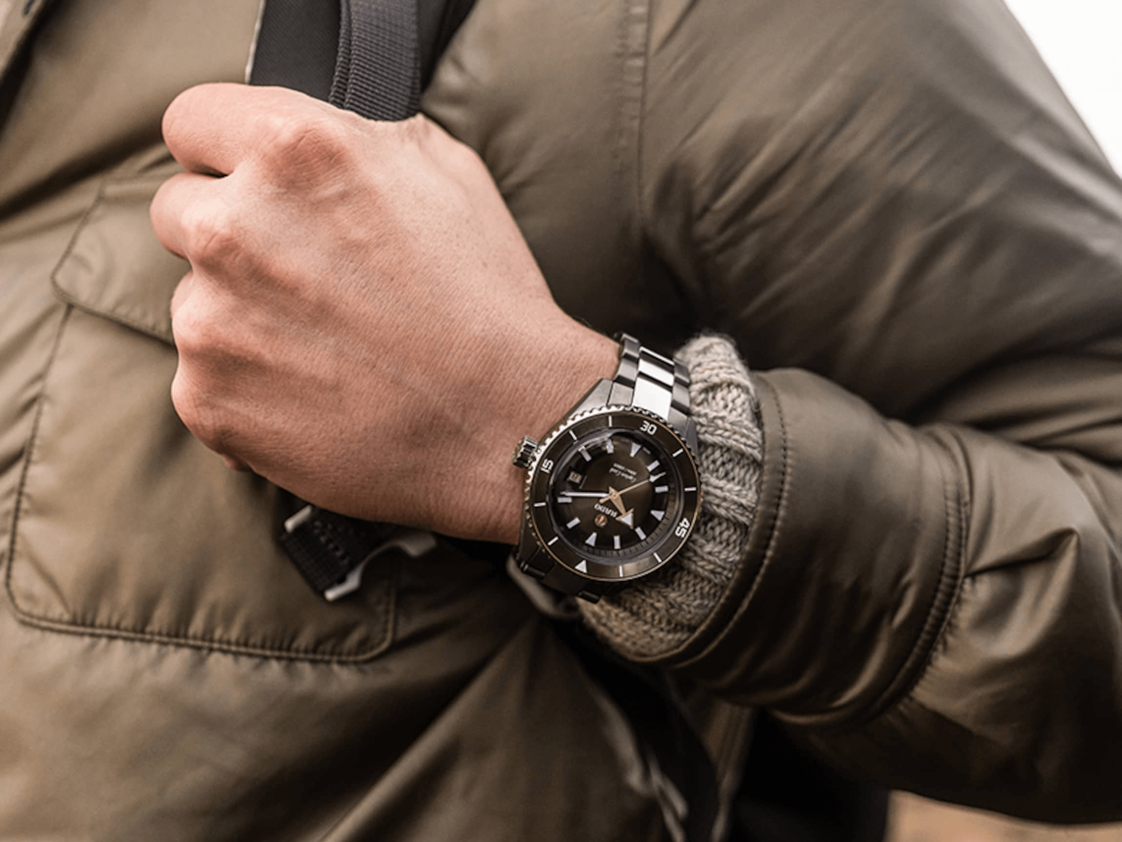 Watch on the clearance wrist hyperchrome captain cook